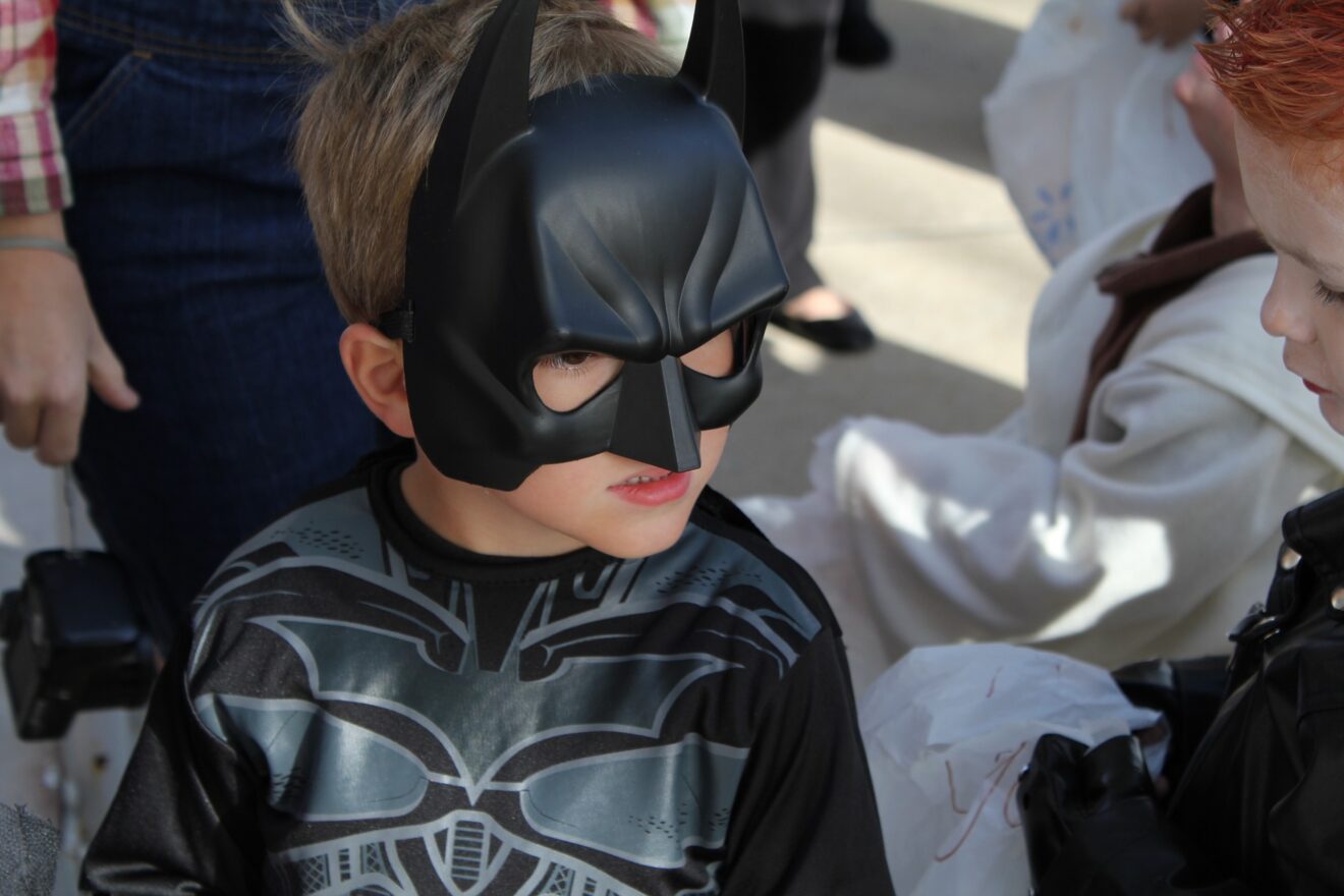 Costume carnevale fai da te Batman bimbo 6 anni