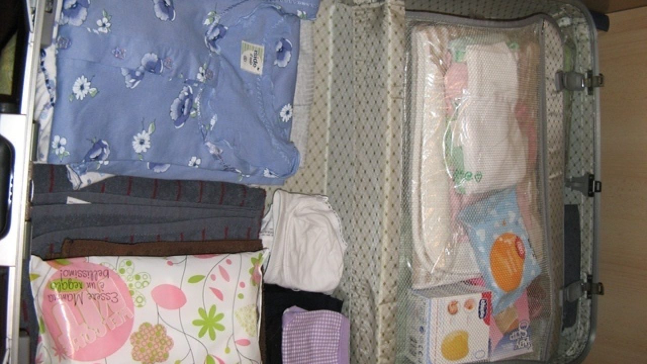 come si prepara la valigia per il parto