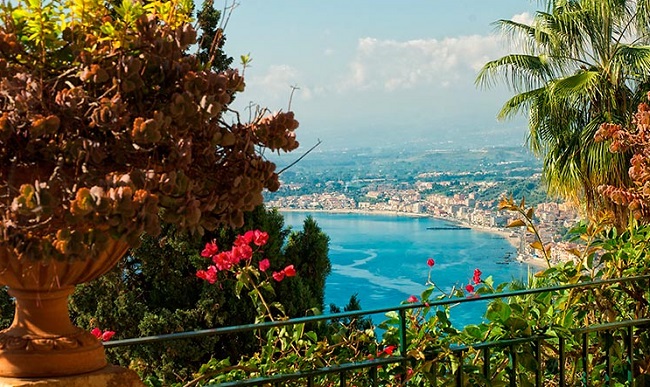 quanto costa viaggio a Taormina con famiglia