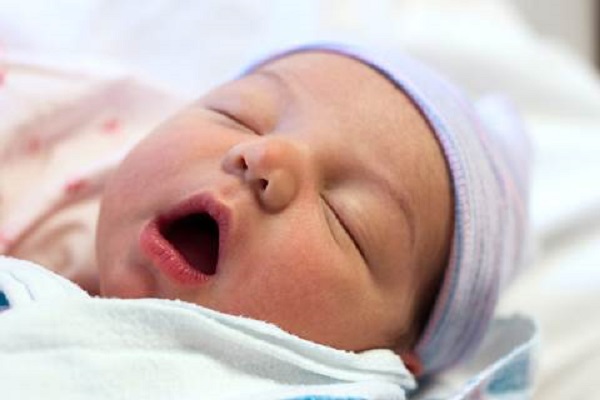 come si presenta e come curare la tonsillite dei bimbi appena nati