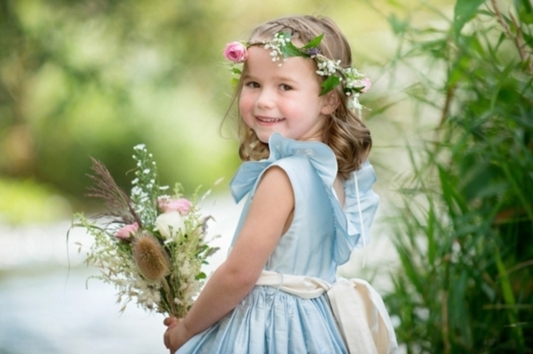 Idee coroncina fiori freschi bambine per matrimonio