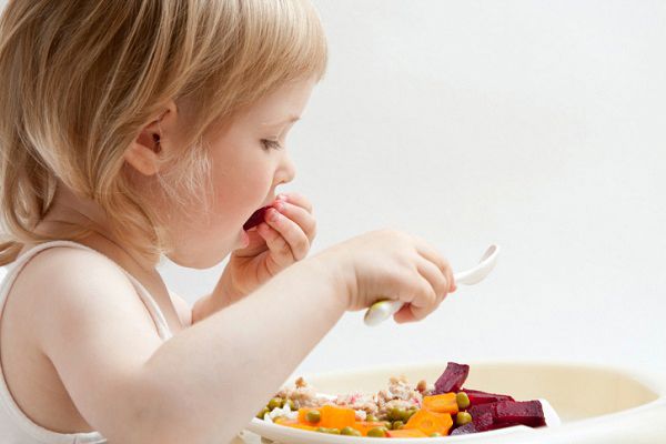 Qual è Dieta Bambini per Reflusso Gastroesofageo