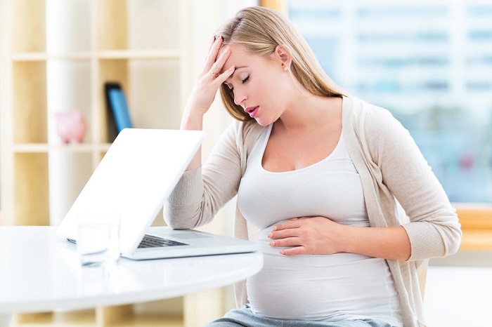 rimedi contro il mal di testa in gravidanza