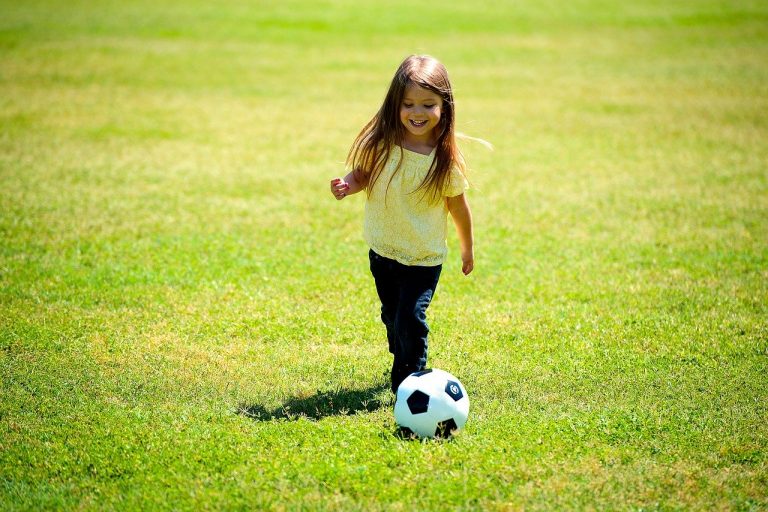 Cosa fare se tua figlia vuole praticare uno sport maschile?