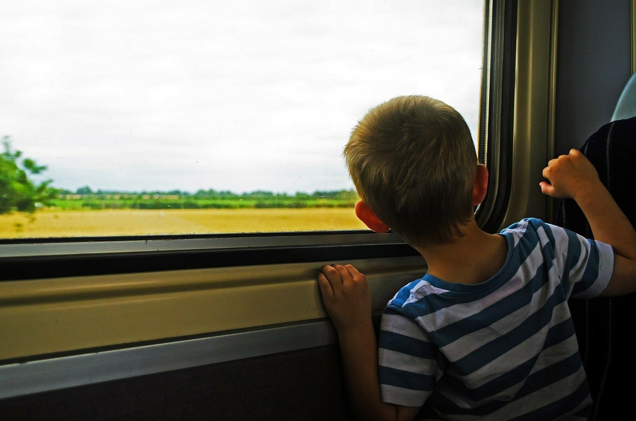 Consigli per ivaggiare in treno con dei bambini