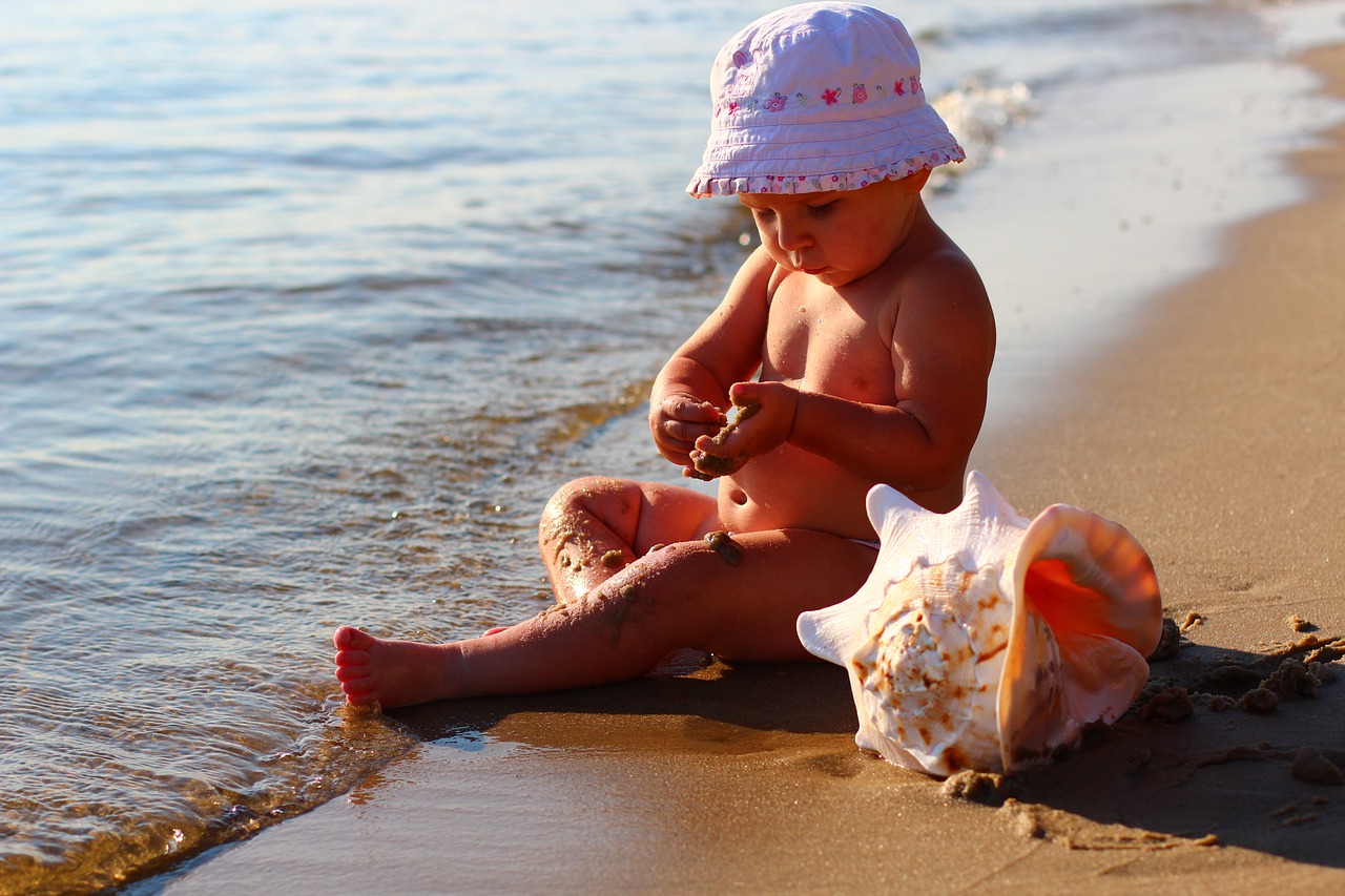 Cibi da evitare in spiaggia per i bambini