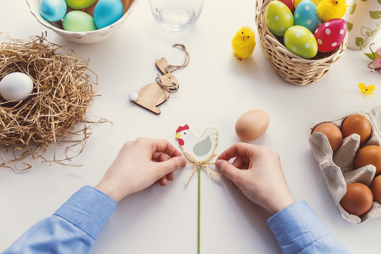 idee uova pasquali decorate con i bambini