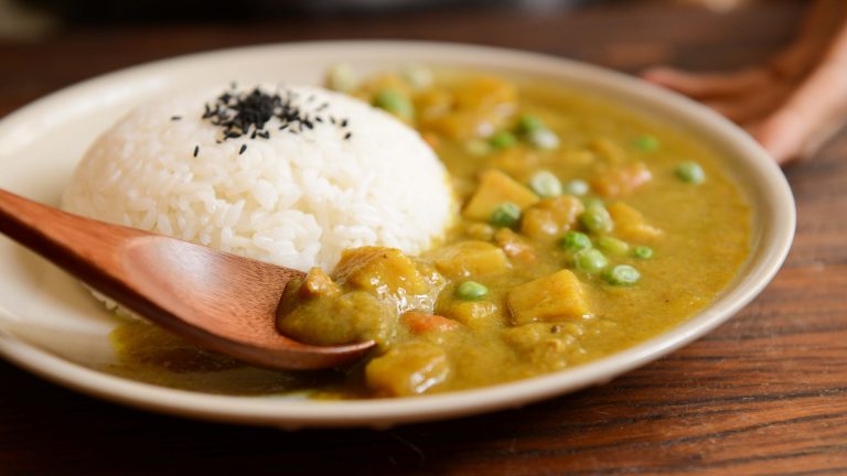 Curry giallo con pollo