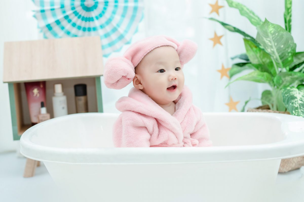 fare il bagno al neonato