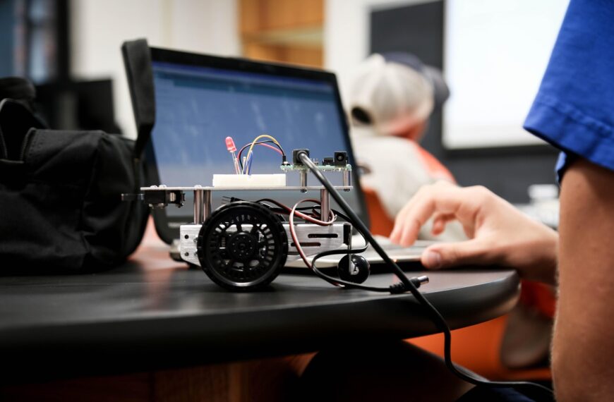 Robot, giochi e creatività: perché tuo figlio dovrebbe imparare a programmare da bambino