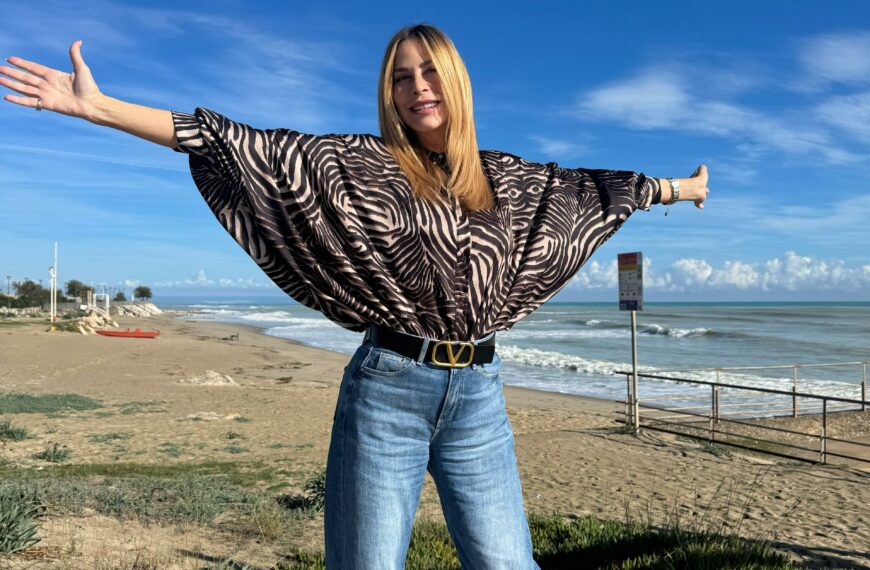 Il rapporto con lo specchio? Stefania Orlando: «Neanche io da ragazza mi piacevo»