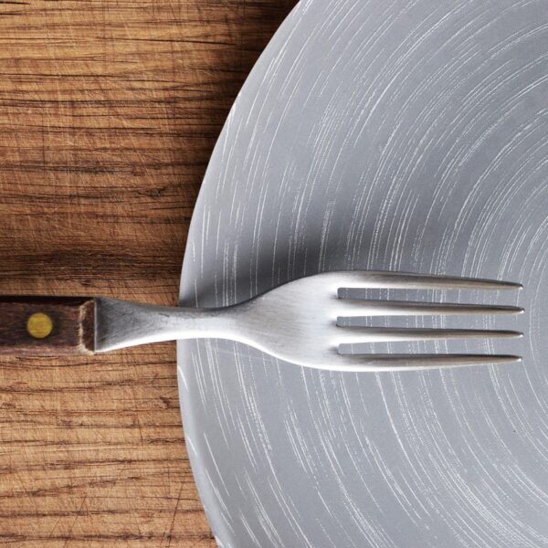 Quando il cibo diventa un urlo d’aiuto. Guida per i genitori nell’emergenza attuale