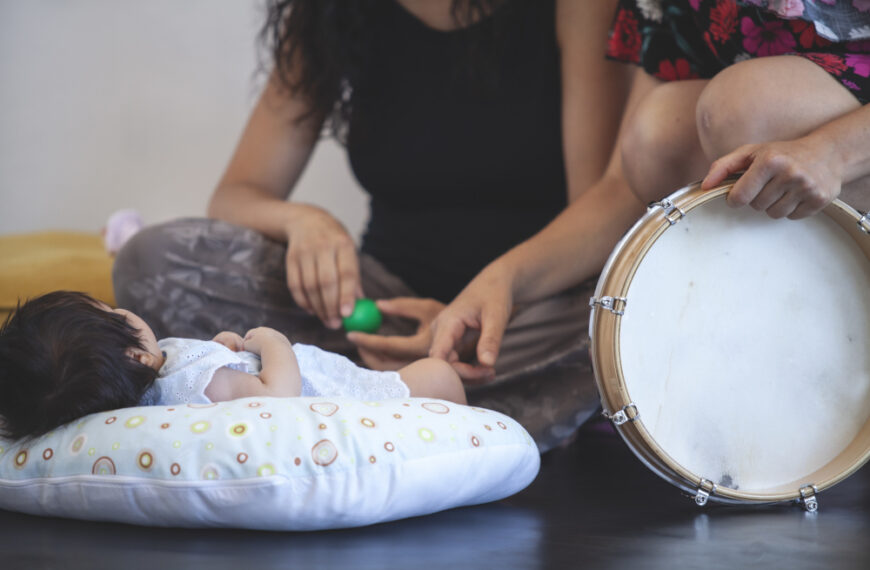 Musica e relazione nei primi mesi di vita: al via laboratori gratuiti per genitori e neonati