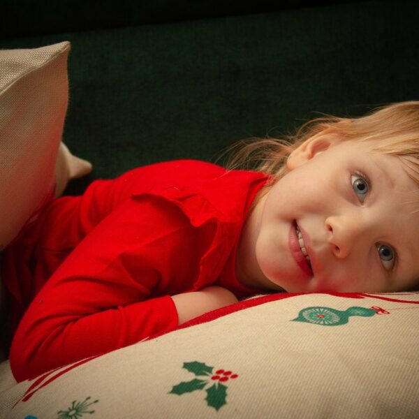 Il controverso metodo Estevill: i genitori insegnino ai piccoli ad addormentarsi da soli