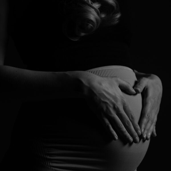 Autismo, l’importanza della prevezione: come intervenire in gravidanza