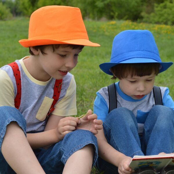 Regaliamo ai piccoli un’estate lenta e senza troppi compiti