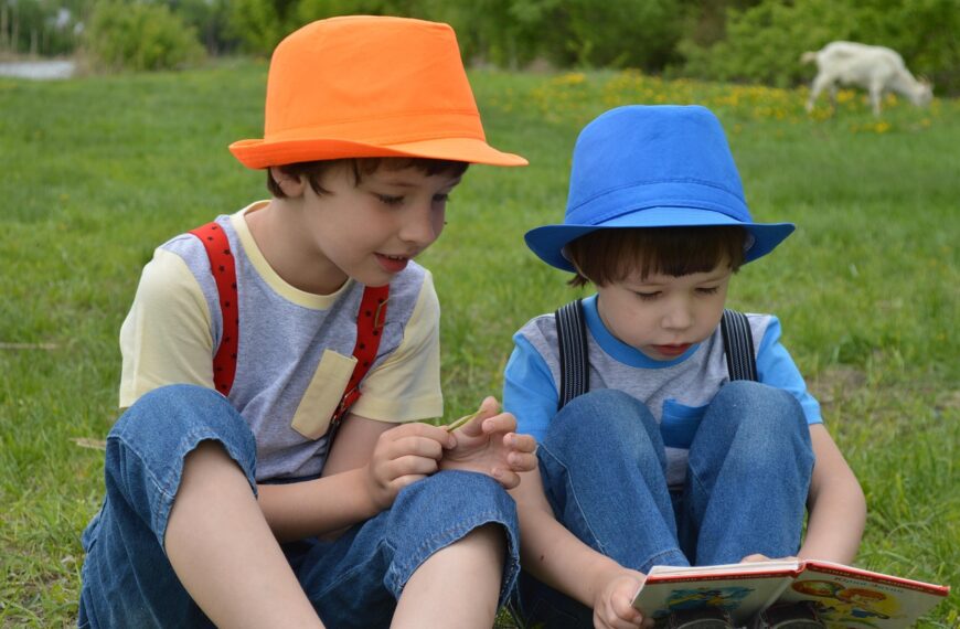 Regaliamo ai piccoli un’estate lenta e senza troppi compiti