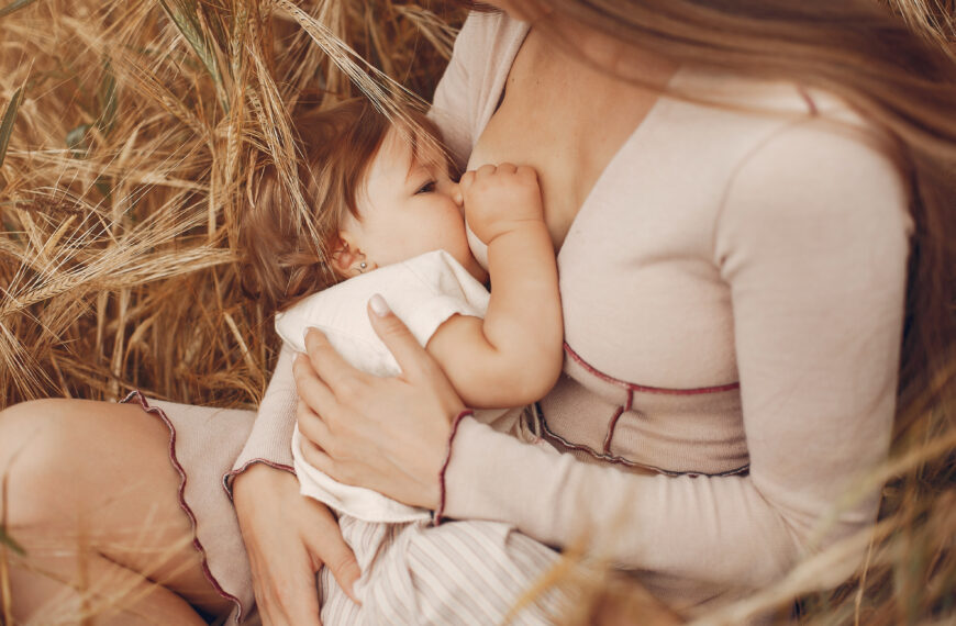Siamo ciò che mangiamo: impariamo a farlo bene, a partire dal latte materno
