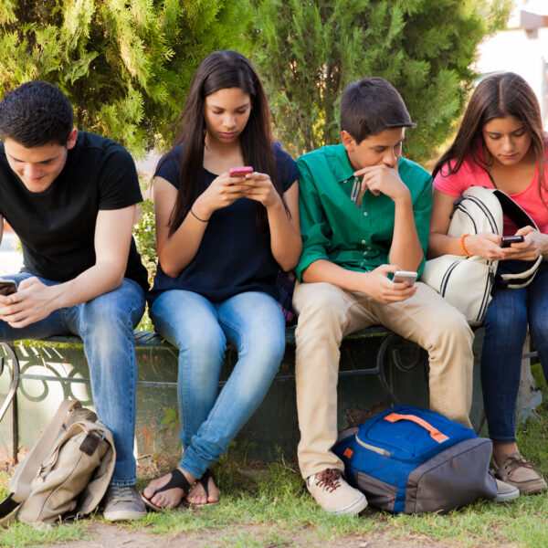 Primi batticuori? Con il cellulare svanisce l’emozione