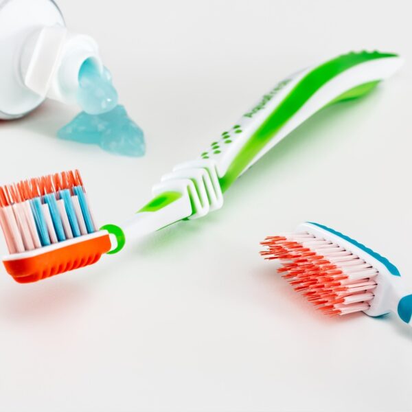 Perdita dei denti, un problema che colpisce anche i giovani
